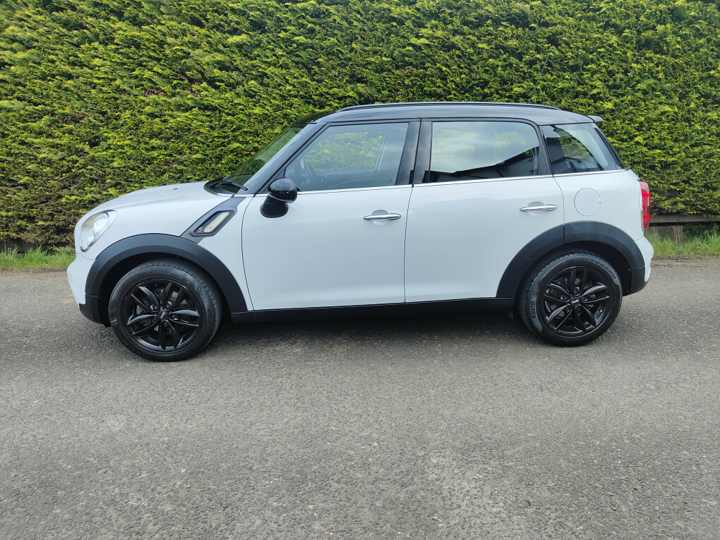 Mini Countryman Cooper Sd TRZ9047 White #5