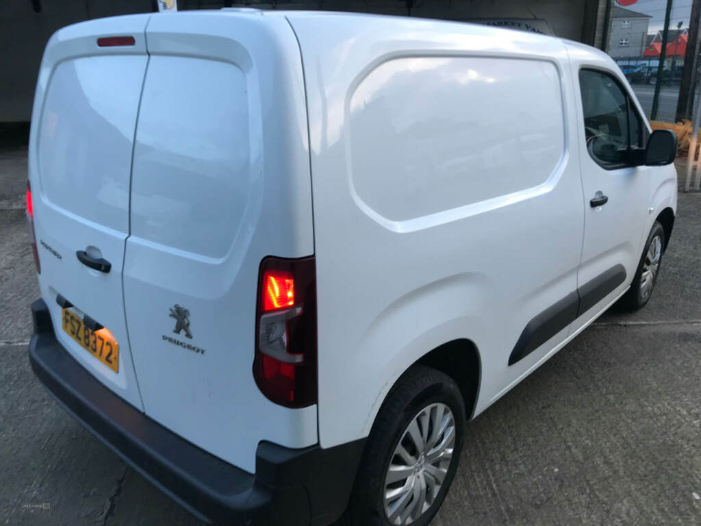 Peugeot Partner 1000 1.5 Bluehdi 100 Professional Prem Van 6 Spd FSZ8372 White #3