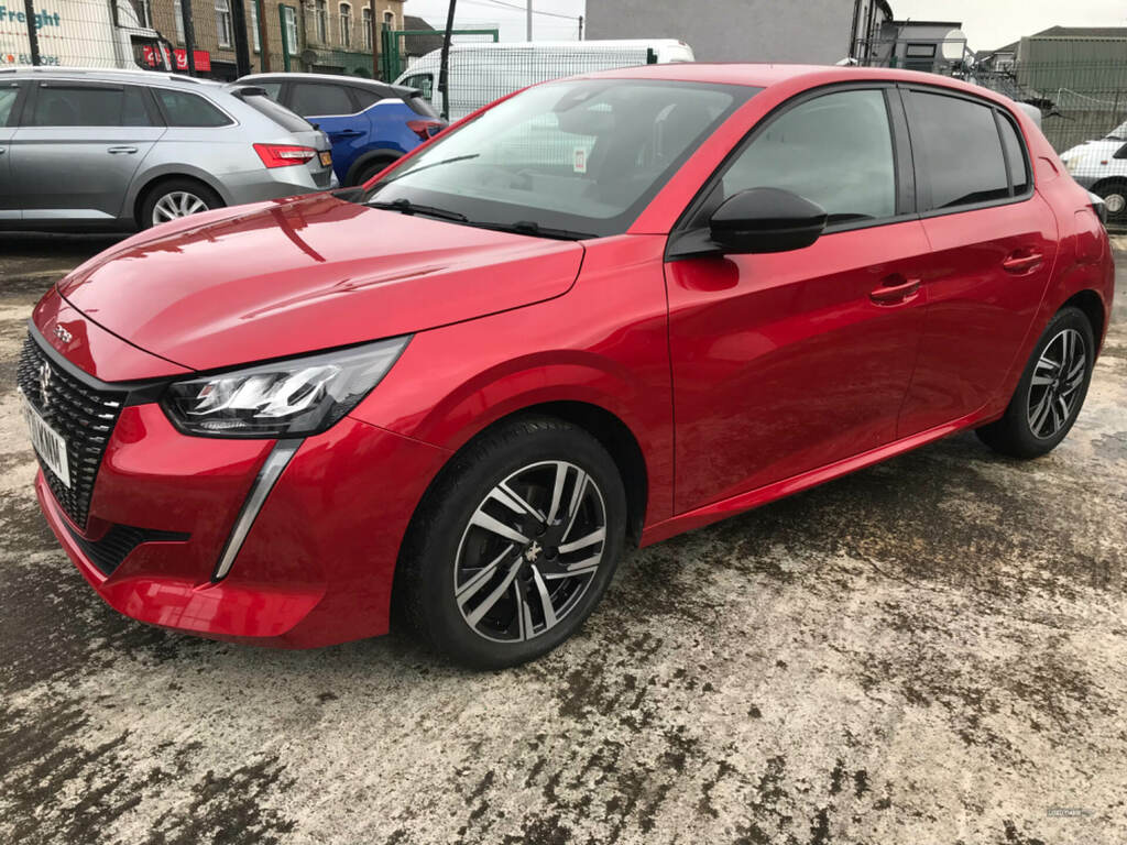 Peugeot 208 1.2 Puretech 100 Allure Premium Eat8 YA71KNM Red #2