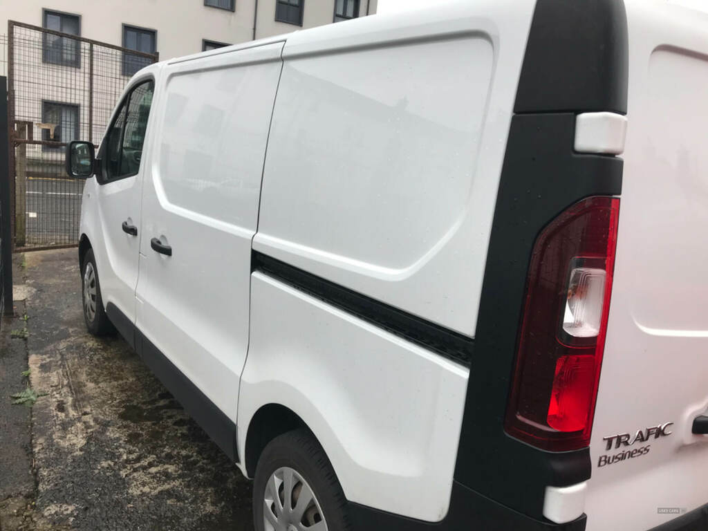 Renault Trafic Sl27 Dci 95 Business Van ME19GUD White #2
