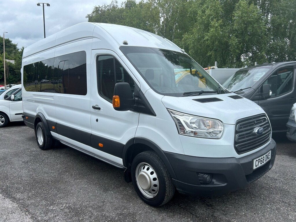 Ford Transit Custom Minibus White