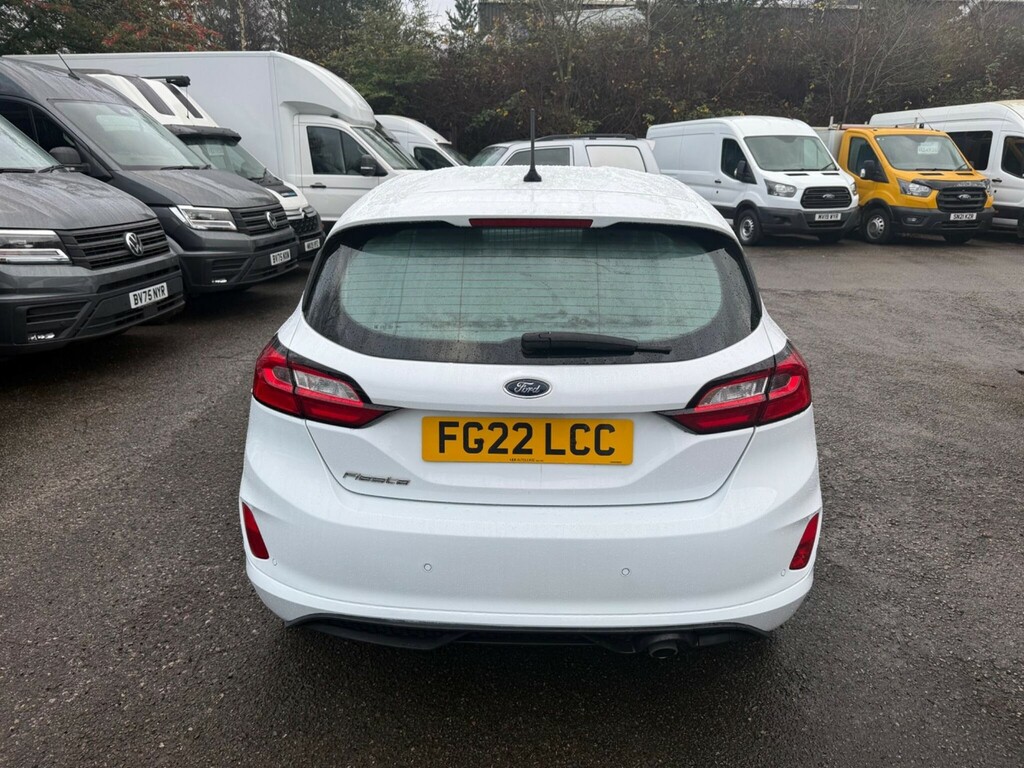 Ford Fiesta Mpv FG22LCC White #6