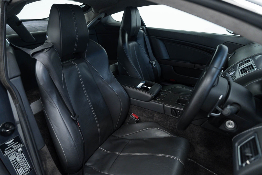Aston Martin Vantage Petrol Silver