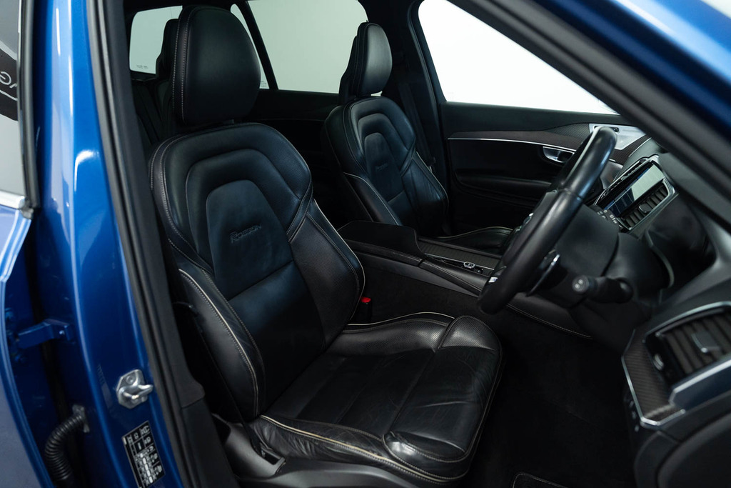 Volvo XC90 Hybrid Blue