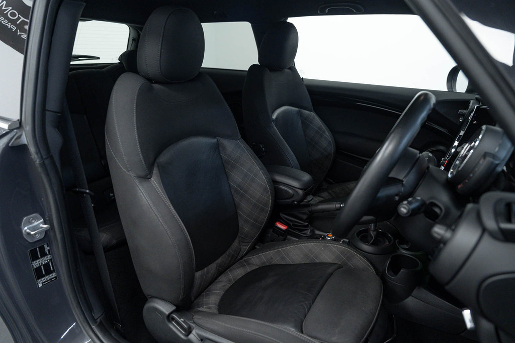 Mini Hatch John Cooper Works Grey
