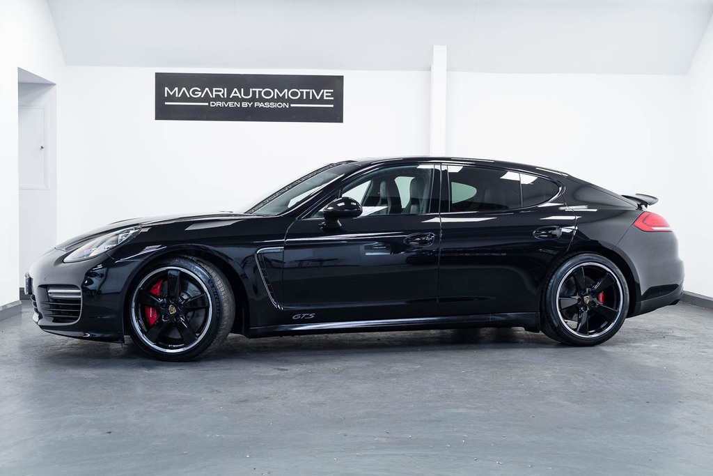 Porsche Panamera Petrol Black #4