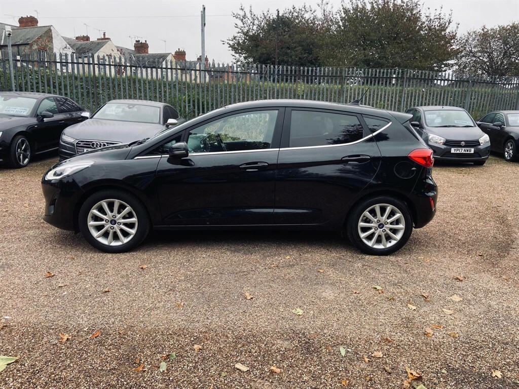 Ford Fiesta Titanium Black #4