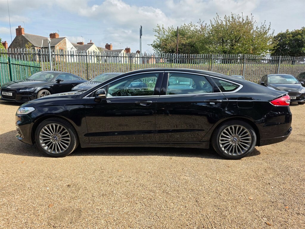 Ford Mondeo Titanium Edition Black #4