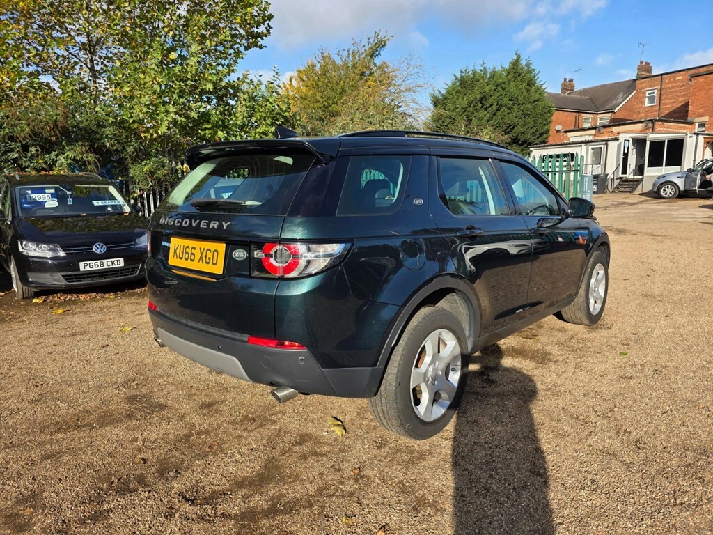 Land Rover Discovery Sport Td4 Se Tech KU66XGO Green #3