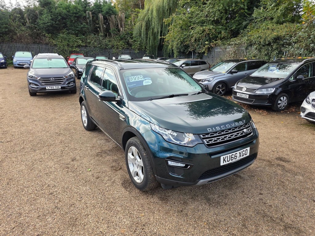Land Rover Discovery Sport Td4 Se Tech KU66XGO Green #2