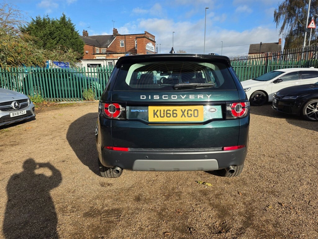 Land Rover Discovery Sport Td4 Se Tech KU66XGO Green #5