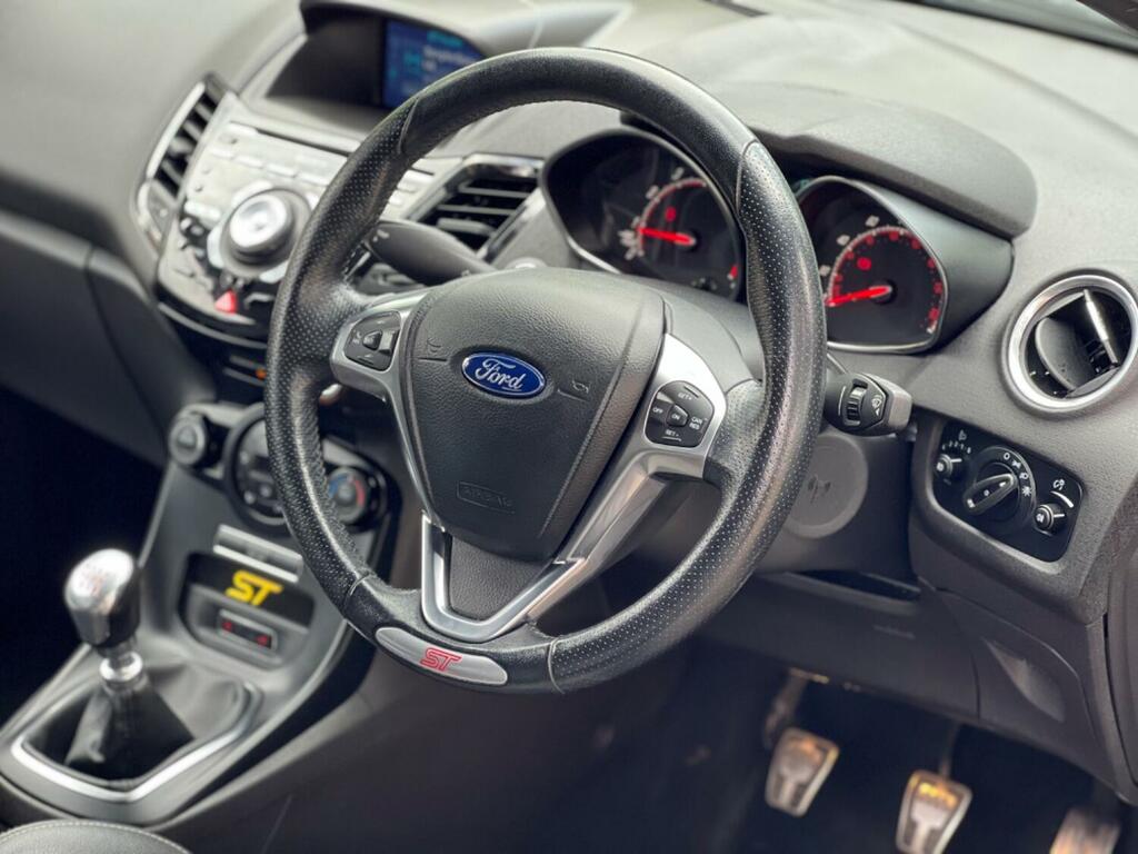Ford Fiesta 1.6 T Ecoboost St-3 BT17YZM Black #4