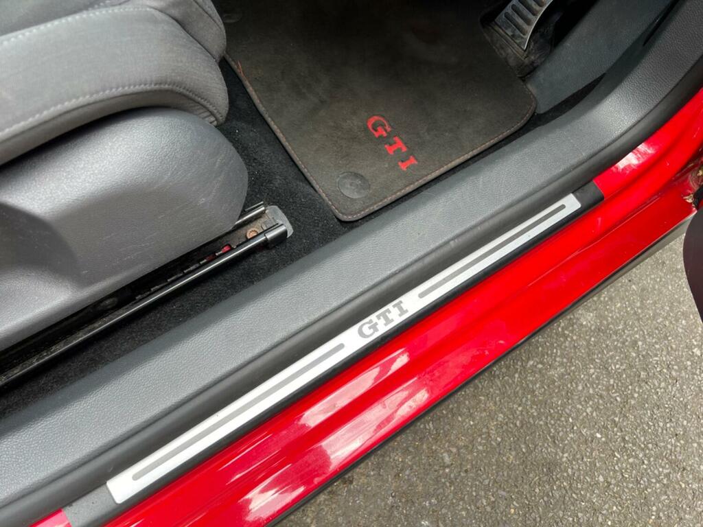 Volkswagen Golf Hatchback 200858 Red #6