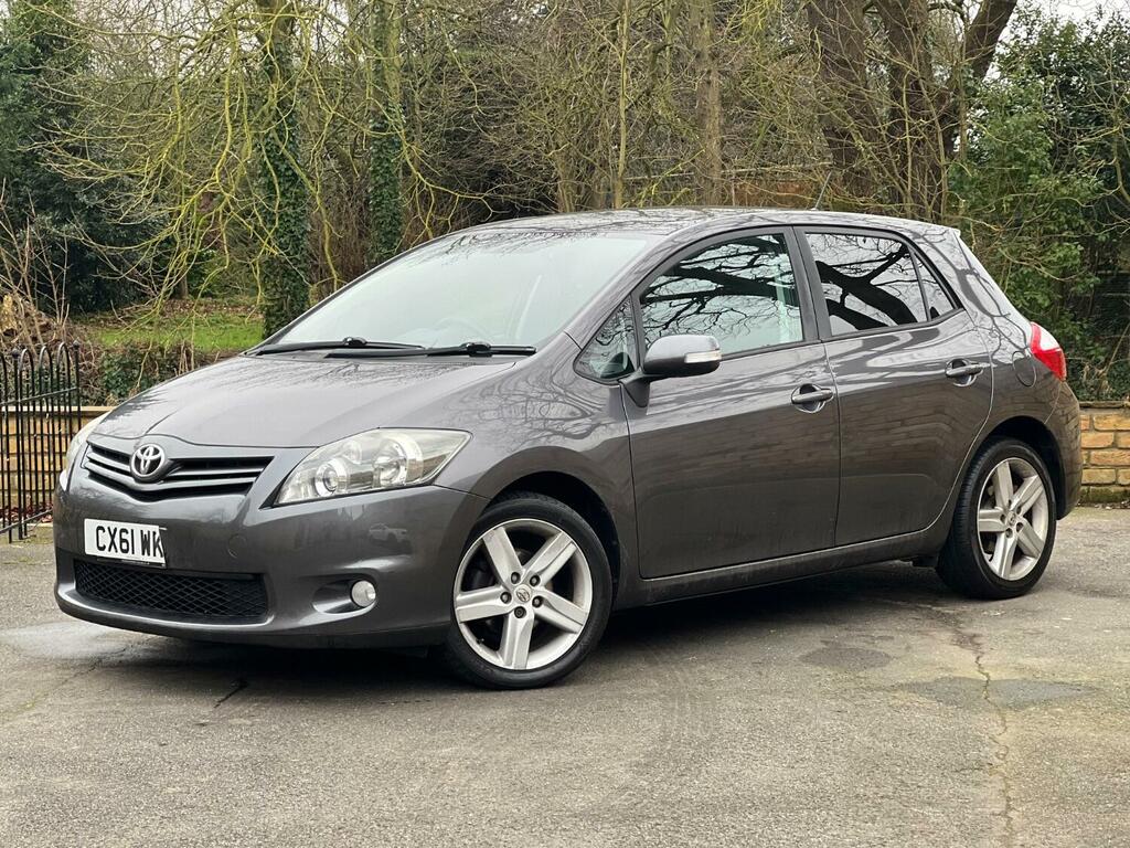 Toyota Auris Hatchback 1.6 V-matic Sr 2011 Grey