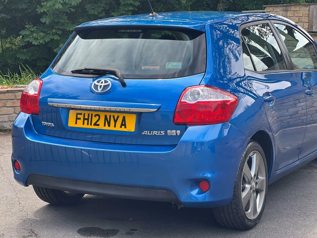 Toyota Auris Hatchback 1.8 Vvt-h T Spirit 2012 Blue #4