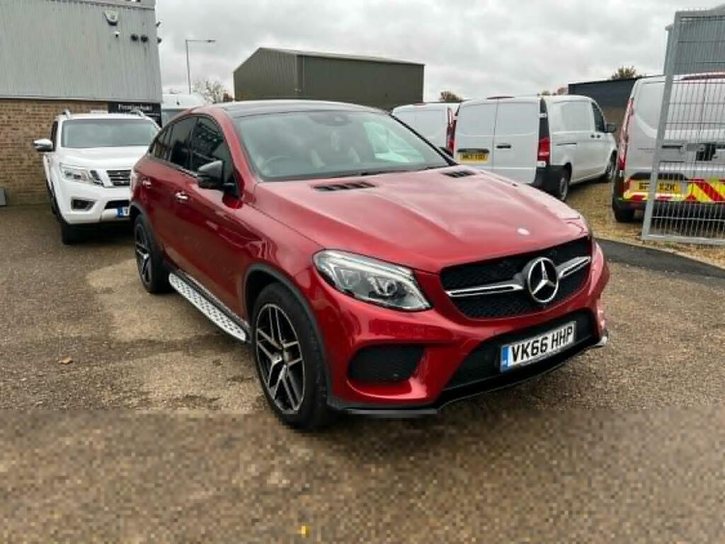 Mercedes-Benz GLE Class Suv 3.0 Gle350d V6 Amg Line 2016 Red #4