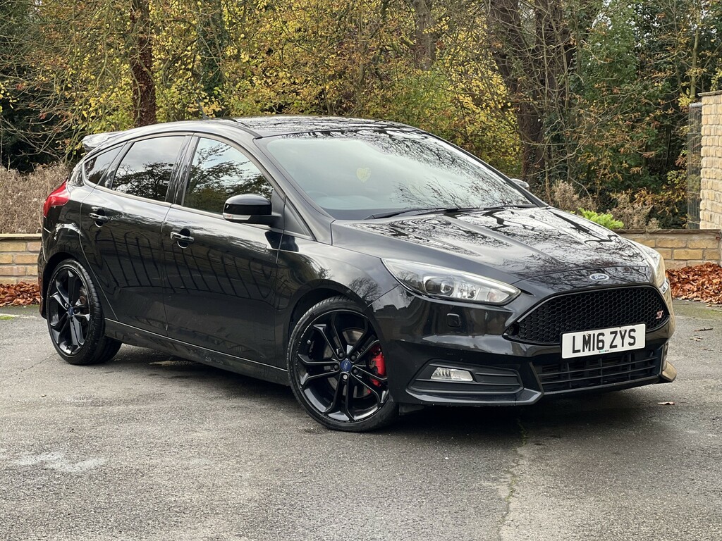 Ford Focus Hatchback 2.0 T Ecoboost St-3 2016 LM16ZYS Black #2