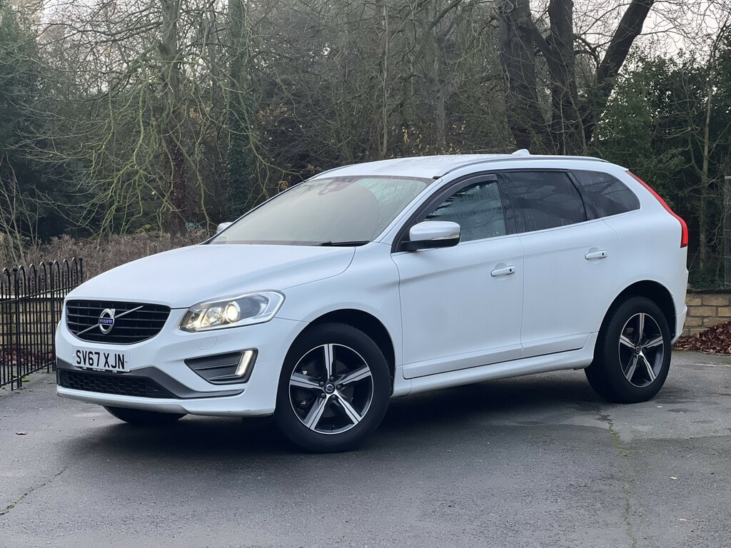Volvo XC60 Suv 2.4 R-design Lux Nav D4 Awd 2017 White