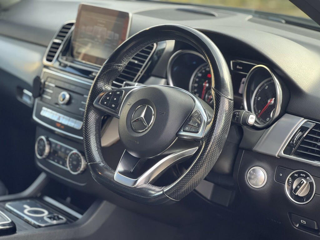 Mercedes-Benz GLE Class Suv 3.0 Gle350d V6 Amg Night Edition 2018 KU68OXR Black #5