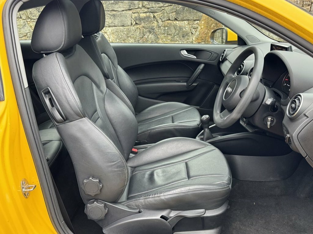 Audi A1 1L Se ST67UDB Yellow #5