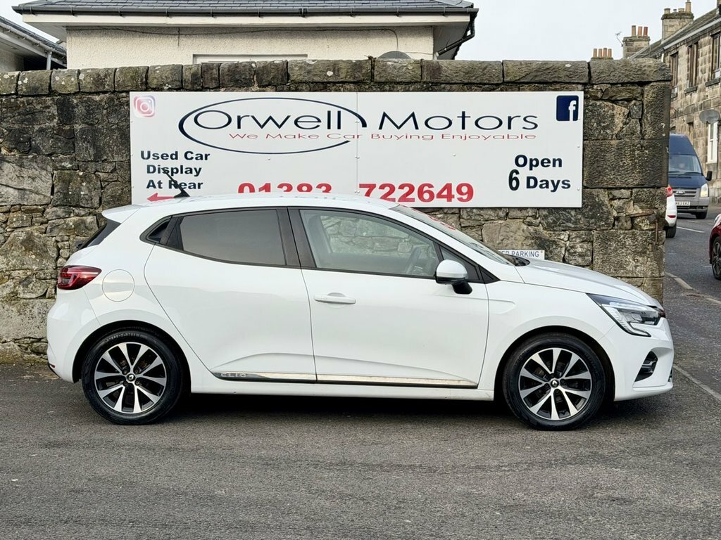 Renault Clio 1L Iconic SH20FWE White #3