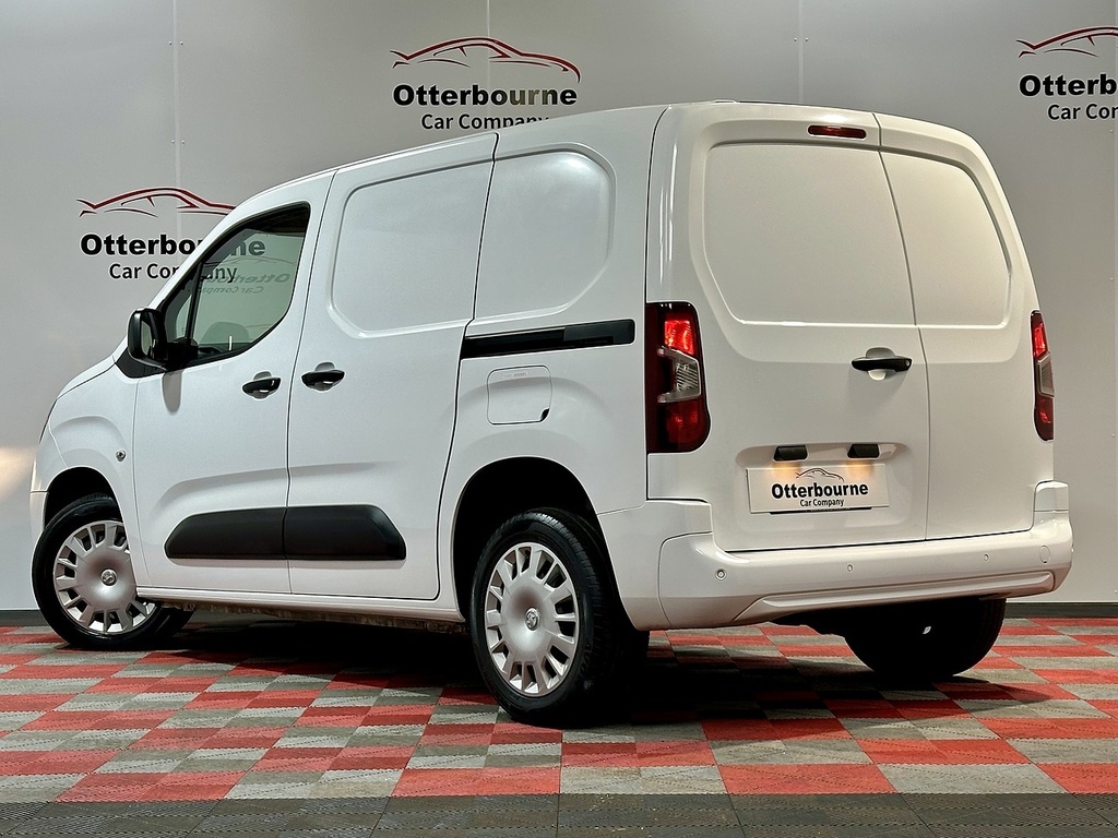 Vauxhall Combo Turbo D 2300 Sportive DL70LCV White #3