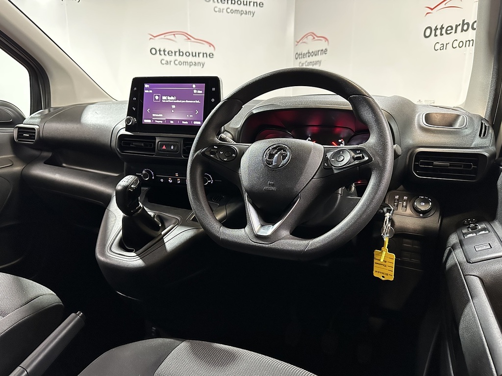 Vauxhall Combo Turbo D 2300 Sportive DL70LCV White #4