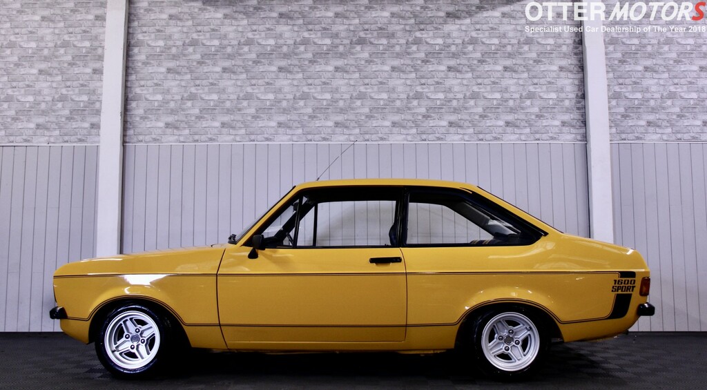 Ford Escort Saloon 1600 Sport Orange #5