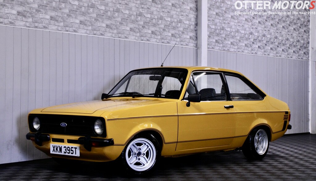Ford Escort Saloon 1600 Sport Orange