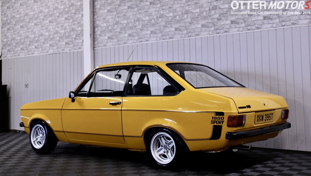 Ford Escort Saloon 1600 Sport Orange #6