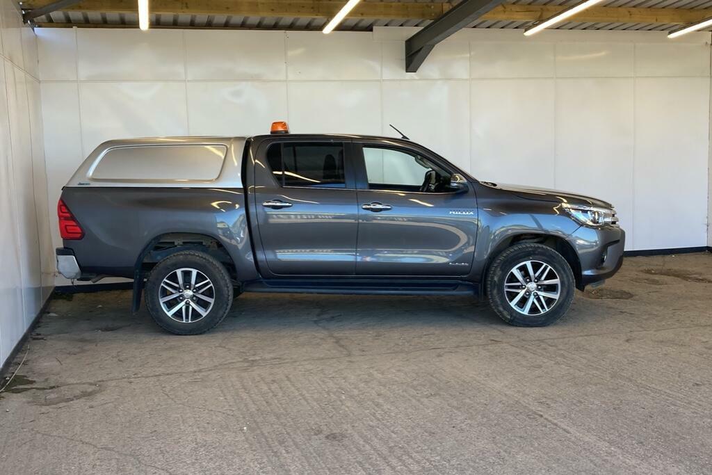 Toyota HILUX 2.4 D-4d Invincible Pickup Double Cab A YG70KVH Grey #6