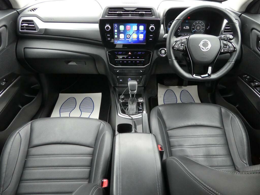 SsangYong Tivoli 1.5P Ultimate Euro 6 S S FM73SYR Silver #6