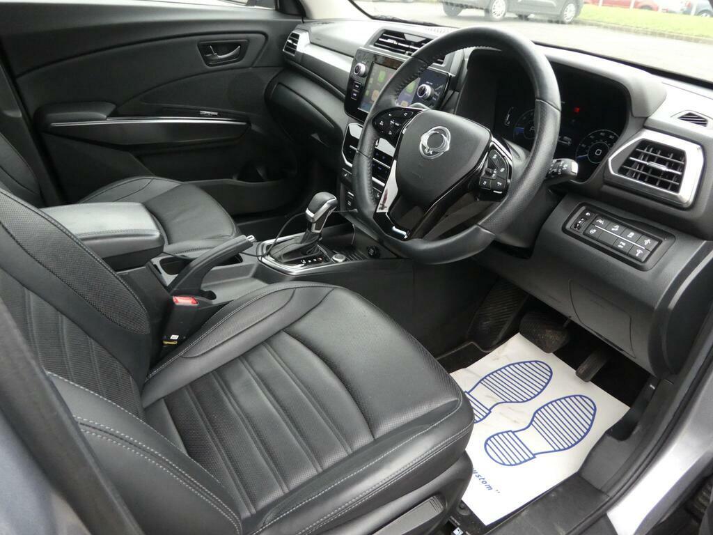 SsangYong Tivoli 1.5P Ultimate Euro 6 S S FM73SYR Silver #5