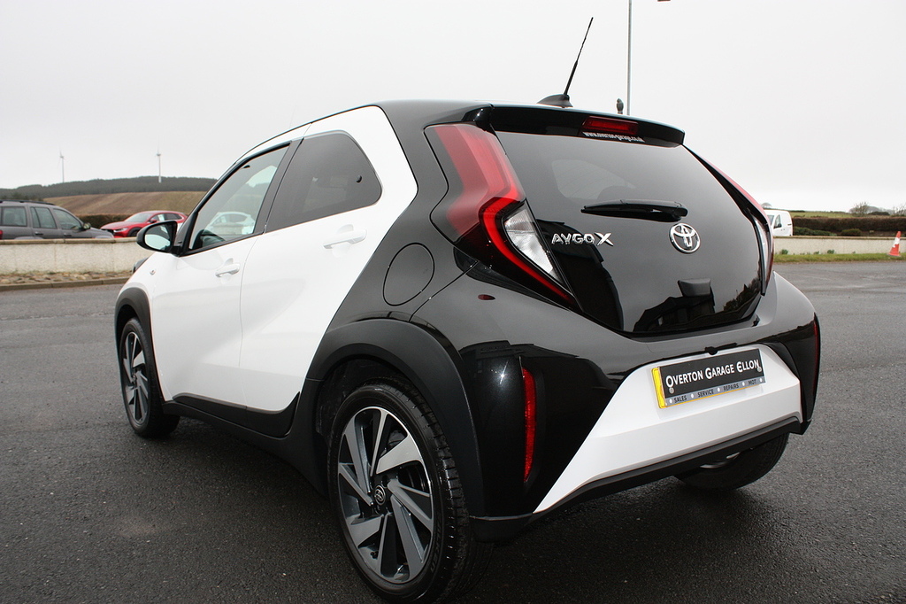 Toyota Aygo X 1.0 Vvt-i Edge NU24ZXF White #6