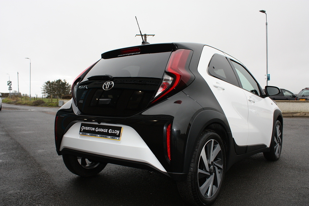 Toyota Aygo X 1.0 Vvt-i Edge NU24ZXF White #5