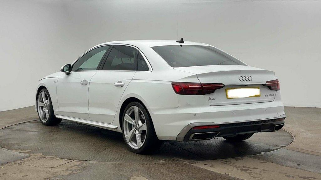 Audi A4 2L S Line YH72NPP White #2