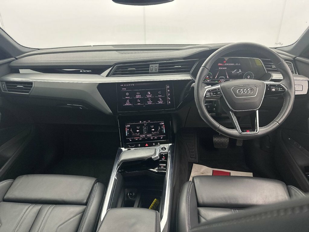 Audi E-tron Hatchback NL21VLC Grey #3
