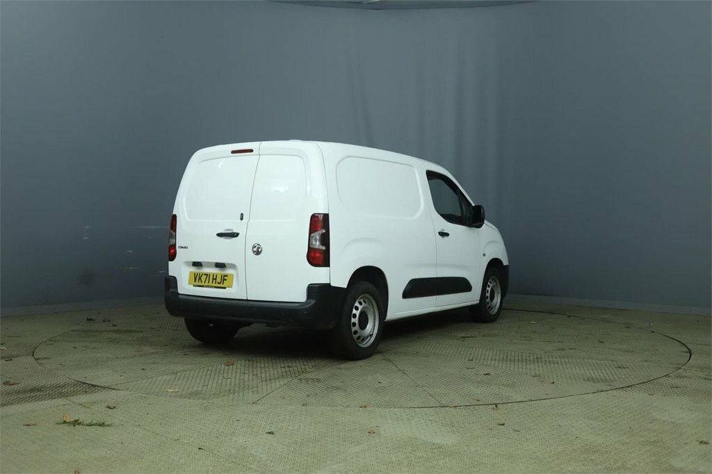 Vauxhall Combo 1.5L Edition VK71HJF White #2