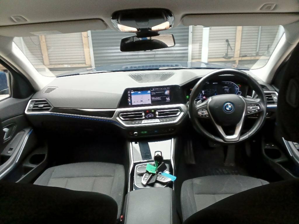 BMW 3 Series 2L Se Pro VGZ9932 Blue #3