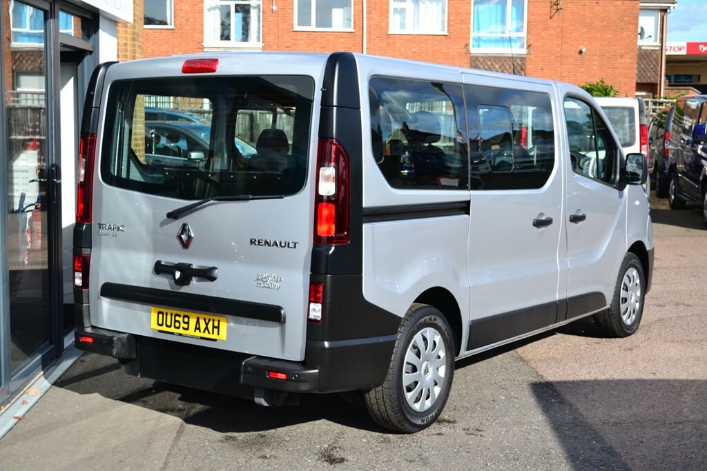 Renault Trafic Sl27 Business Disabled Wheelchair Adapted Vehicle, Silver #5