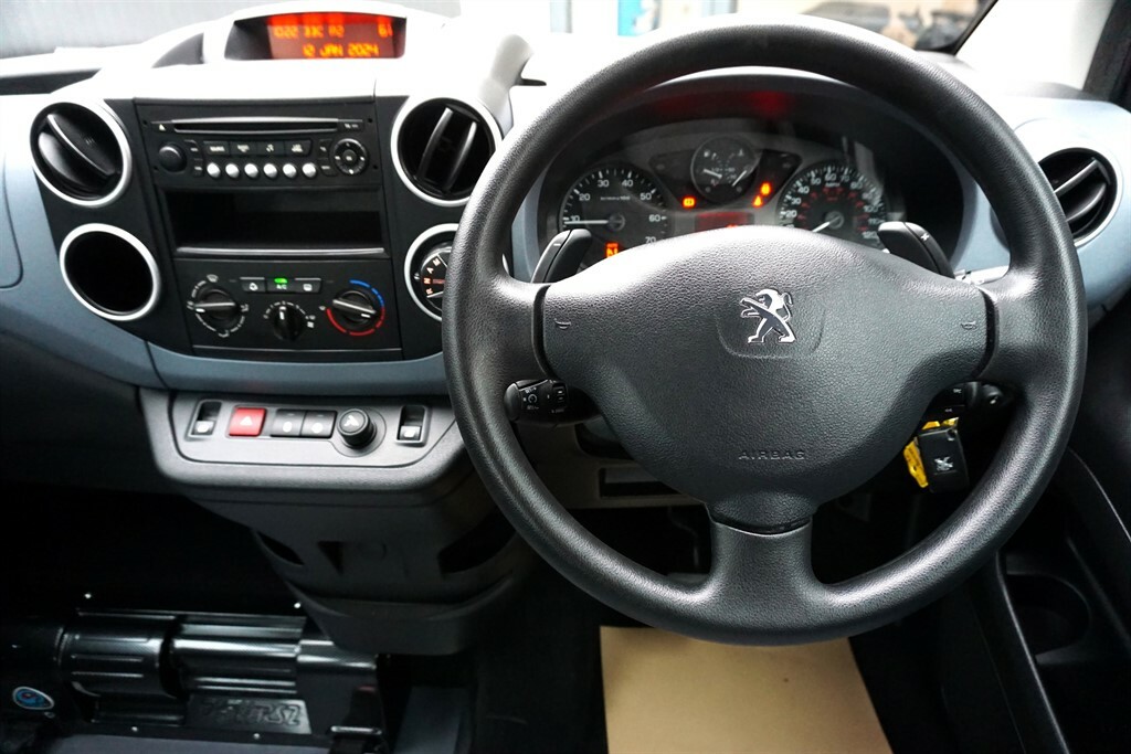 Peugeot E-Partner E-hdi Tepee S Rare Blue #10
