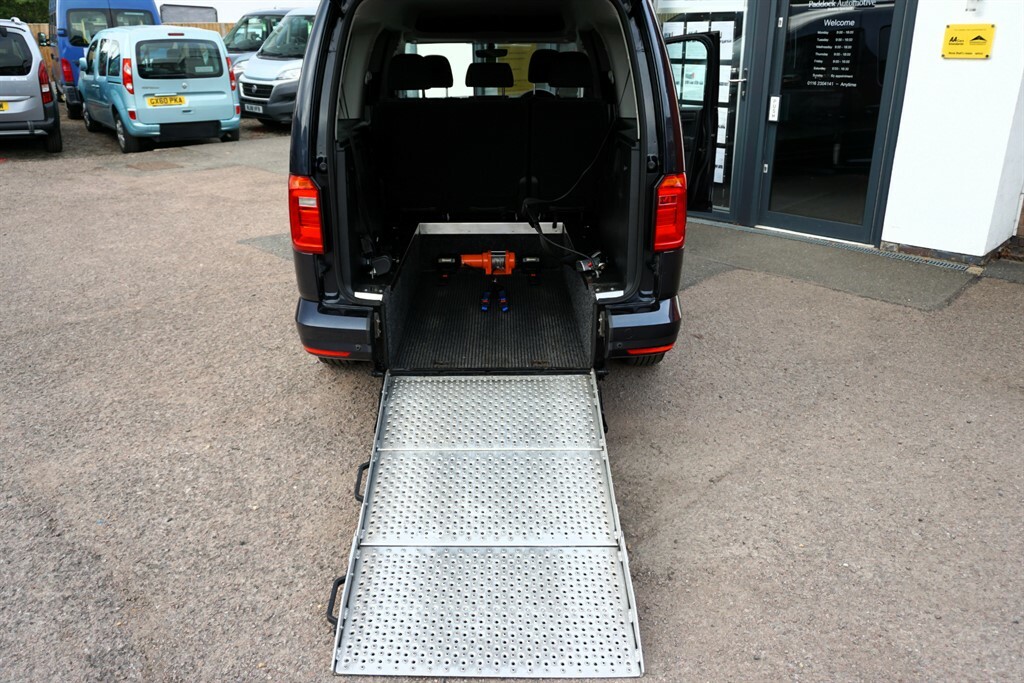 Volkswagen Caddy Maxi Life Life Tdi Disabled Wheelchair Accessible  #3
