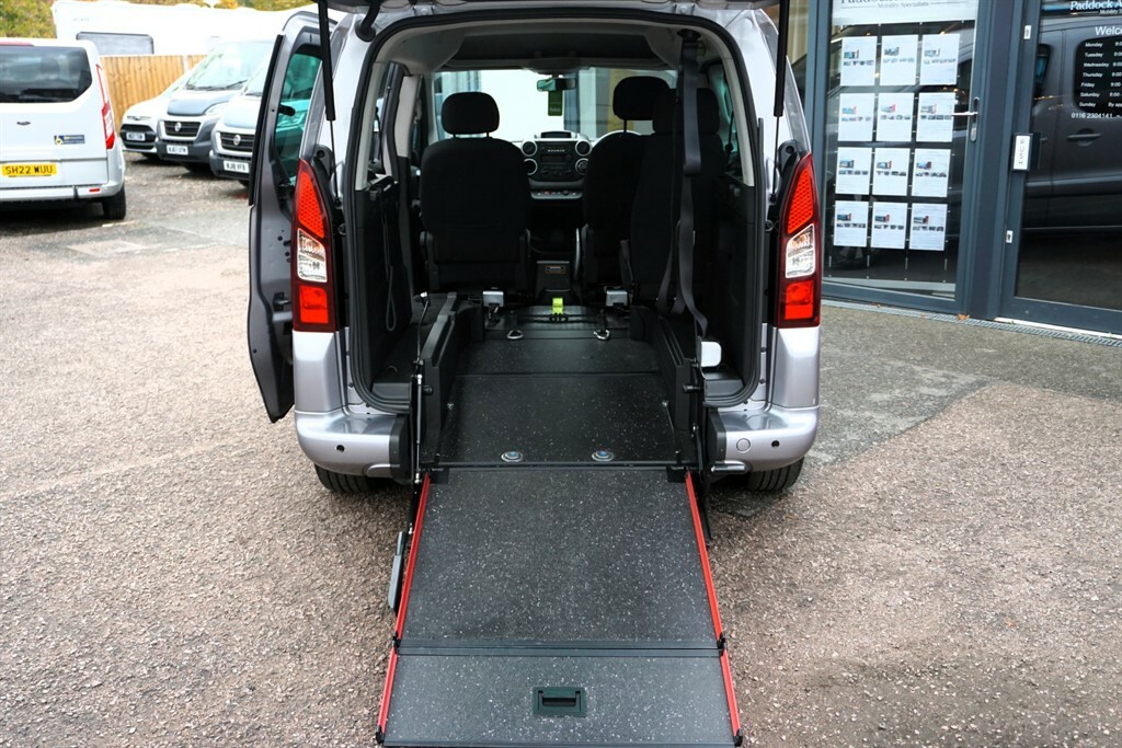 Peugeot Partner Tepee Blue Hdi Ss Tepee Allure, Disabled, Wh SF18HXC #2