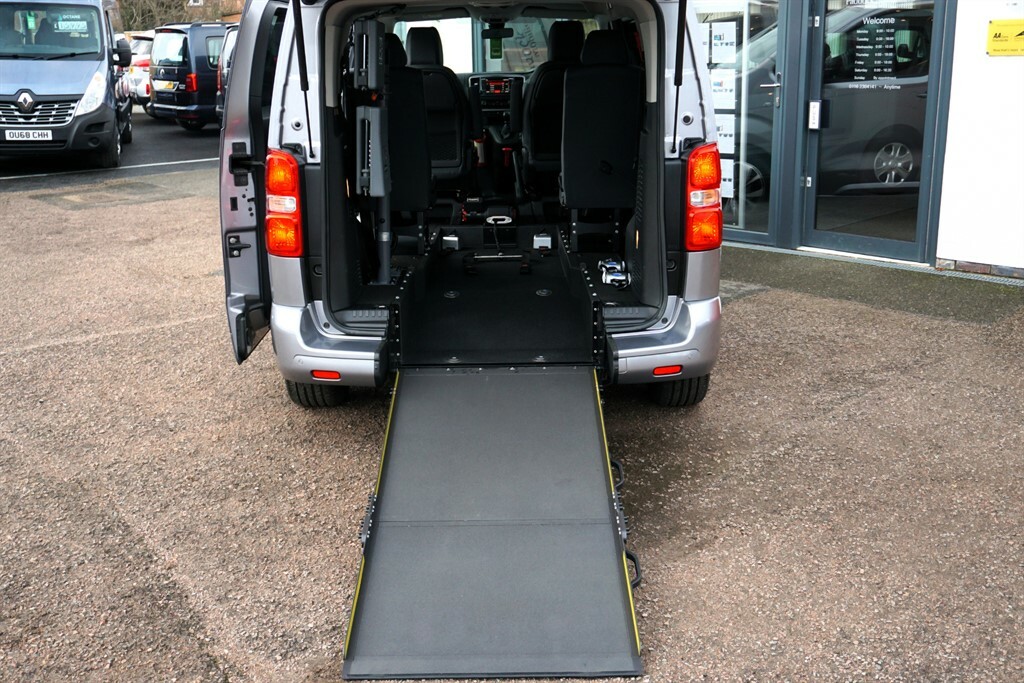Citroen SpaceTourer Bluehdi Feel Disabled Wheelchair Accessible Vehicl #3