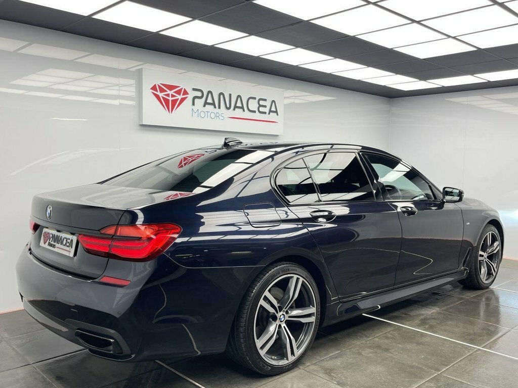 BMW 7 Series 3L M Sport MV68DGO Black #4