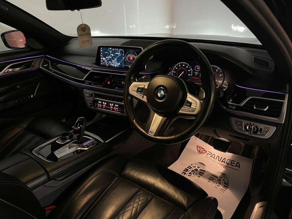 BMW 7 Series 3L M Sport MV68DGO Black #2