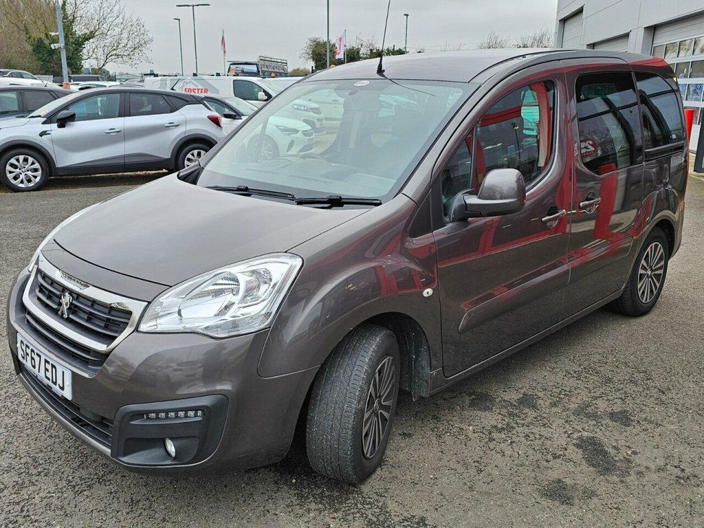 Peugeot Partner Tepee 1.6L Allure Grey #4