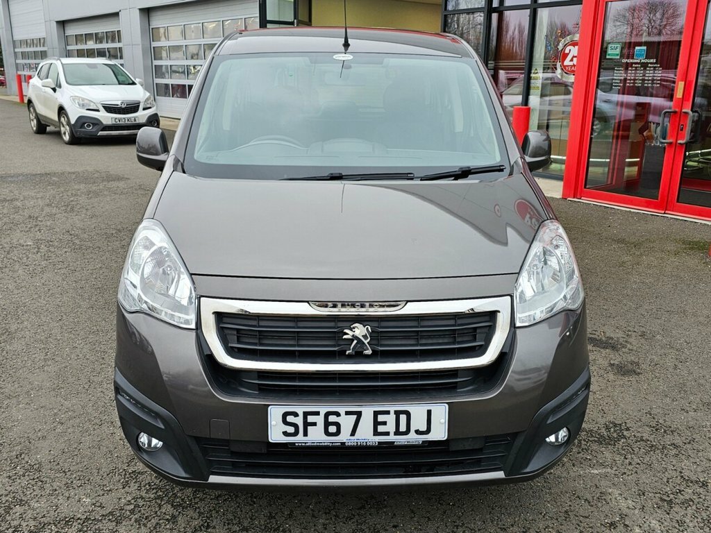 Peugeot Partner Tepee 1.6L Allure Grey #3