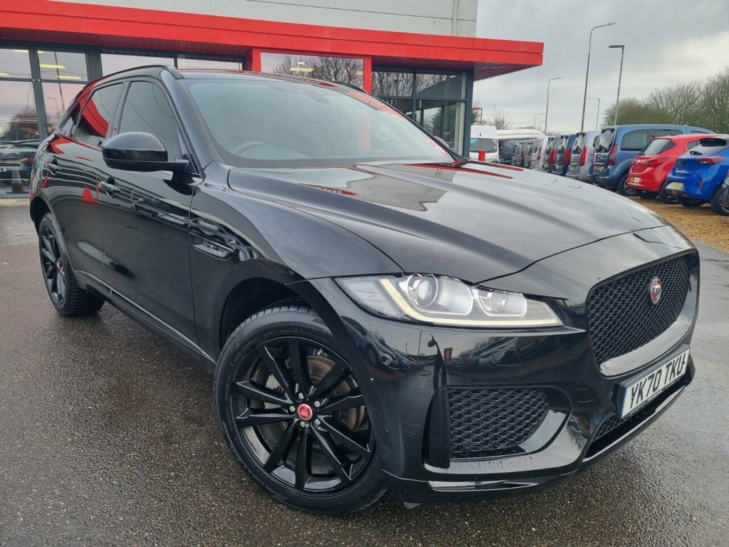 Jaguar F-Pace 2L Chequered Flag Black