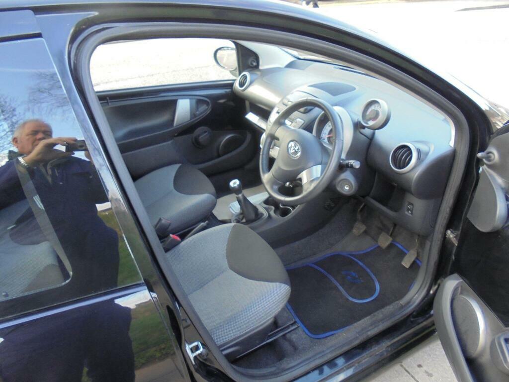 Toyota Aygo 1.0 Vvt-i Move Euro 5 FY14BFV Black #6